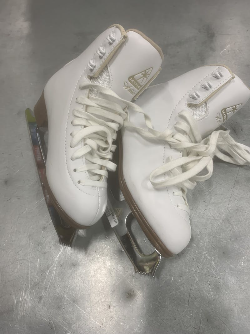 Used Jackson ARTISTE Junior 03 Junior Figure Skates