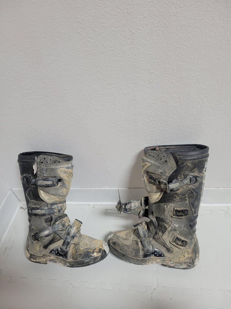 Used Alpine Stars TECH 3 Senior 9 Motocross Boots