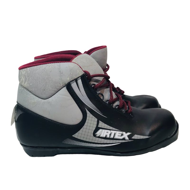 Used Arctix M 10 / W 10.5-11 Men’s Cross Country Ski Boots