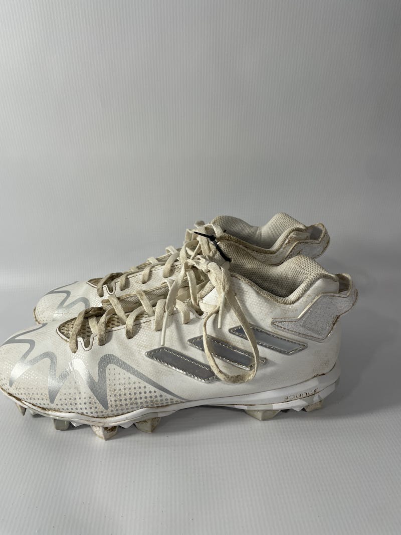 Used Adidas ADIDAS FB CLEATS WHT SIZE S9 Senior 9 Football Cleats