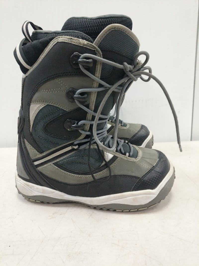 Used ZUMA Senior 7 Men’s Snowboard Boots