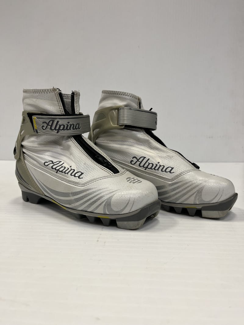 Used Alpina W 06 / JR 04-04.5 Women’s Cross Country Ski Boots